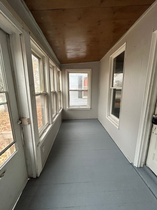 752 17th Ave in East Moline, IL - Building Photo - Building Photo