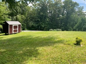 502 Greenbriar Dr in West Jefferson, NC - Building Photo - Building Photo