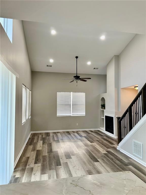 283 Hiawassee Dr in Woodstock, GA - Foto de edificio - Building Photo