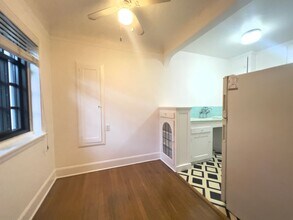 Metropolitan Apartments in Portland, OR - Foto de edificio - Interior Photo