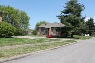 Evergreen Apartments in Hopkinsville, KY - Building Photo - Building Photo