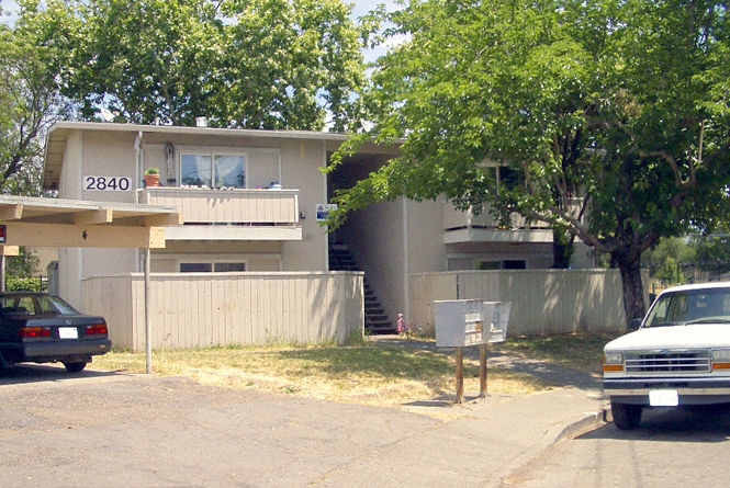 2840 Apple Valley Ln in Santa Rosa, CA - Building Photo