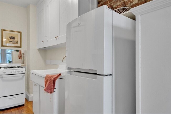 4 Crawford St in Cambridge, MA - Building Photo - Building Photo