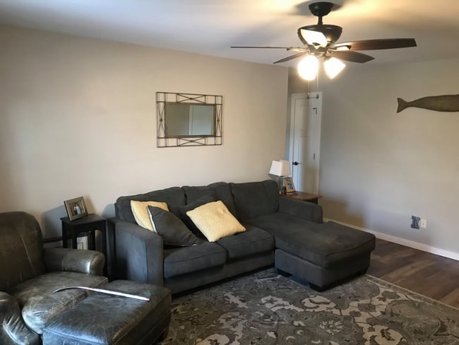 5526-5526 N Cook St in McFarland, WI - Foto de edificio - Building Photo