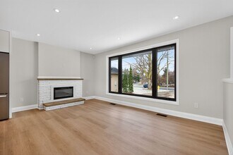 33 Lancer Dr in Vaughan, ON - Building Photo - Building Photo