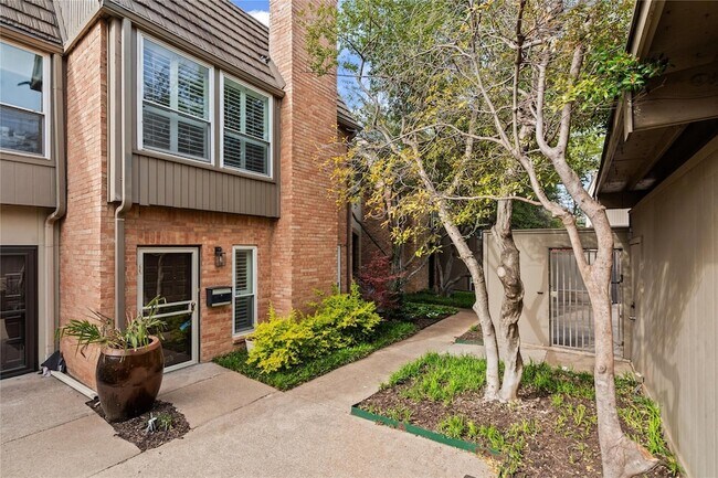 property at 4529 Rawlins St
