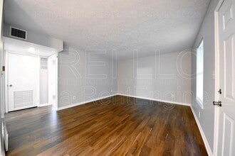 160 W Blue Lick Rd in Shepherdsville, KY - Building Photo - Building Photo
