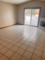 9920 Delray Dr in New Middletown, OH - Building Photo