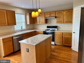 22909 Regent Terrace in Sterling, VA - Building Photo - Building Photo