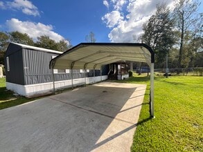 112 County Road 3563 in New Caney, TX - Building Photo - Building Photo