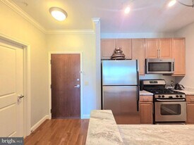 11770 Sunrise Valley Dr in Reston, VA - Building Photo