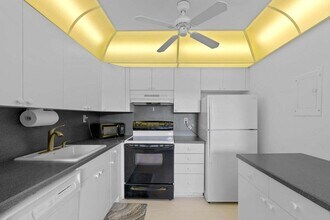 601 Flanders N in Delray Beach, FL - Building Photo - Building Photo