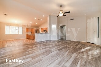 2701 E Hulet Dr in Chandler, AZ - Foto de edificio - Building Photo