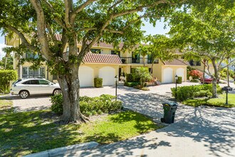 1109 Bel Air Dr in Highland Beach, FL - Foto de edificio - Building Photo