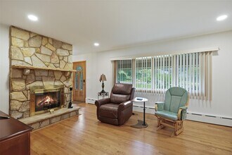 112 Bucks Hollow Rd in Mahopac, NY - Building Photo - Building Photo
