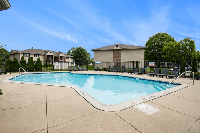 Westfield Club Apartments in Lansing, MI - Foto de edificio - Building Photo