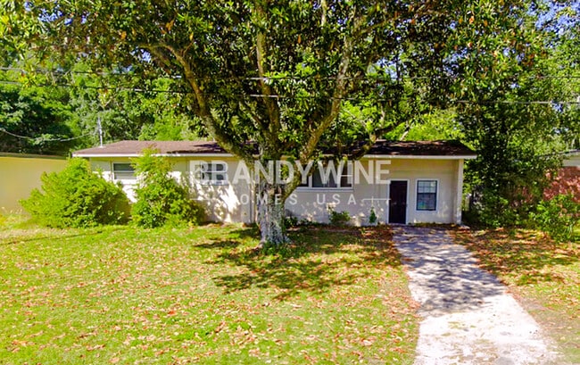 property at 3540 Cesery Blvd