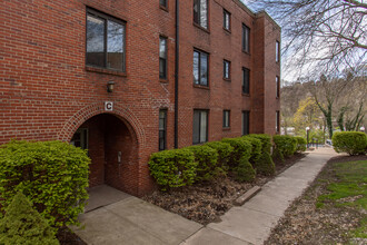 Palm Garden Apartments in Pittsburgh, PA - Foto de edificio - Building Photo