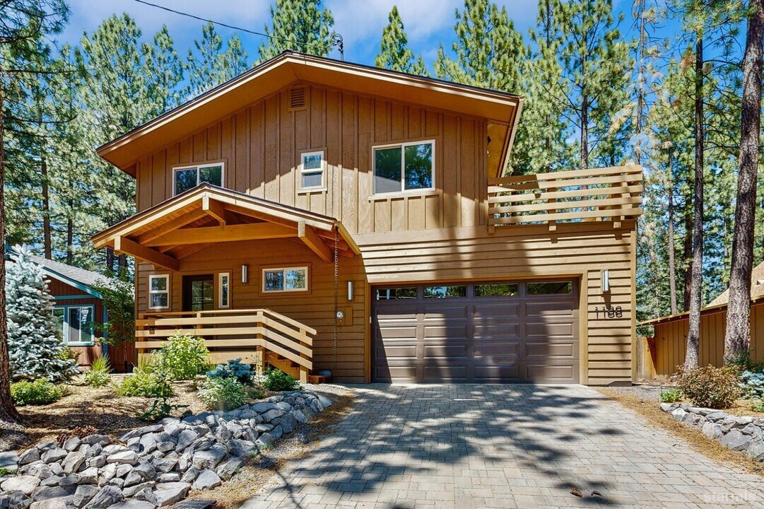 1188 Tokochi St in South Lake Tahoe, CA - Building Photo