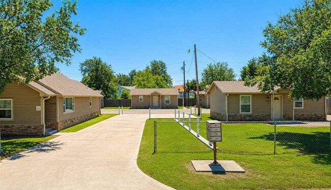 1604 NW Lindy Ave in Lawton, OK - Building Photo - Building Photo