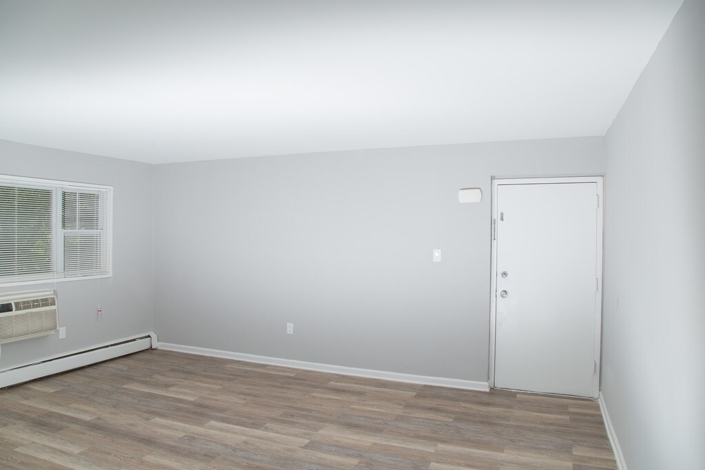 Rock Springs Apartments Morrisville, PA Apartments