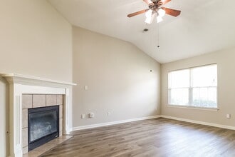 70 Oakland Woods Cove in Oakland, TN - Building Photo - Building Photo