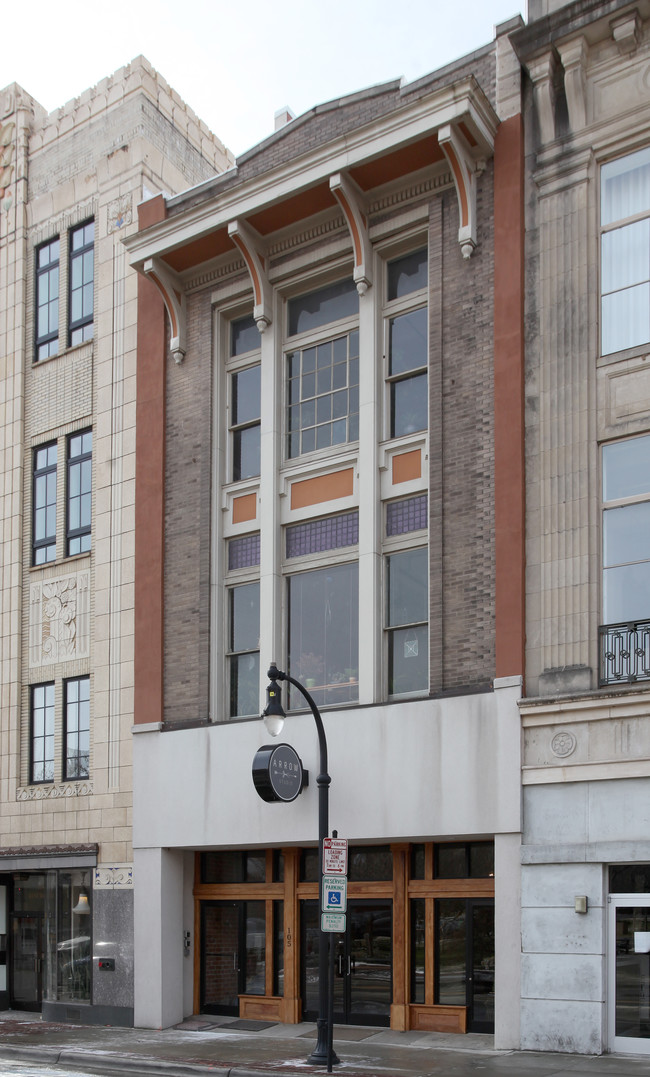 105 W Main St in Durham, NC - Building Photo - Building Photo