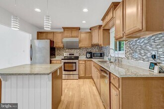 2990 Borge St in Oakton, VA - Building Photo - Building Photo
