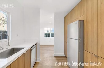 5710 Fountain Ave in Los Angeles, CA - Foto de edificio - Building Photo