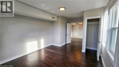 1544 King St E in Hamilton, ON - Building Photo - Building Photo