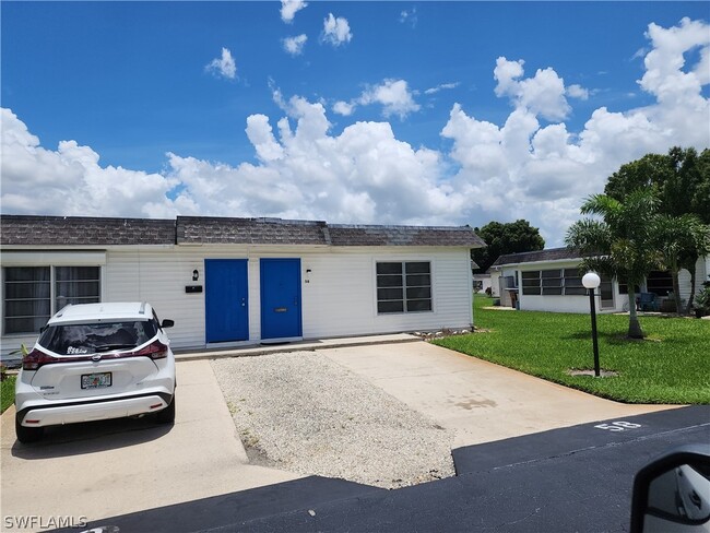 58 Hamlin Ct in Lehigh Acres, FL - Building Photo - Building Photo