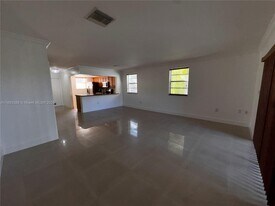 8405 SW 137th Ave in Miami, FL - Building Photo