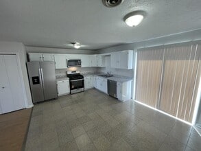 121 Scenic Pk Pl in Bristol, VA - Building Photo - Building Photo