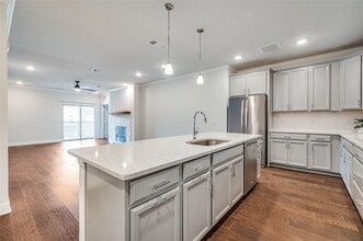 651 North Watters Road, Unit 8402 in Allen, TX - Building Photo - Building Photo