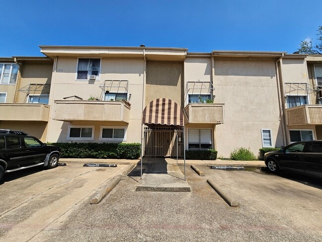 4327 Holland Ave in Dallas, TX - Building Photo - Building Photo