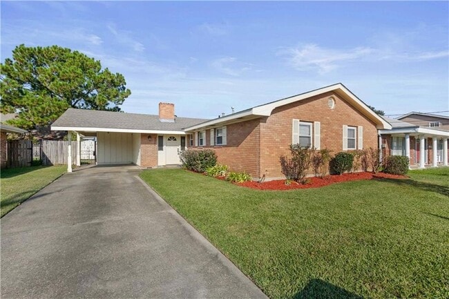 property at 4920 Robin Hood Dr