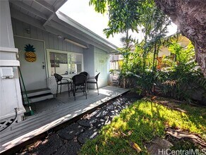 621 Auwai St in Kailua, HI - Building Photo - Building Photo