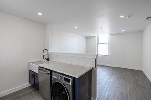 484 Main St in Middletown, CT - Building Photo