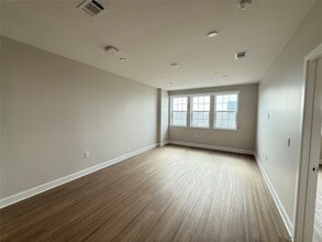 716 Waugh Dr in Houston, TX - Foto de edificio - Building Photo