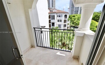 3900 Island Blvd in Aventura, FL - Building Photo - Building Photo