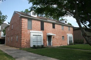 8715 Ilona Ln in Houston, TX - Building Photo