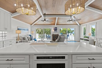 202 NE 2nd Ave in Crystal River, FL - Building Photo - Building Photo