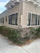 745 Robinson Ave in San Diego, CA - Foto de edificio - Building Photo