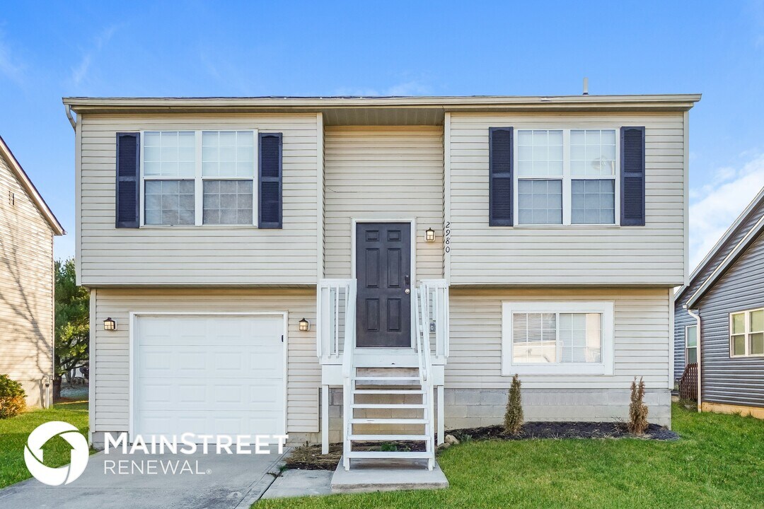 2980 Blue Moon Dr in Columbus, OH - Foto de edificio