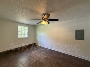 6204 Terry Parker Dr N in Jacksonville, FL - Building Photo - Building Photo