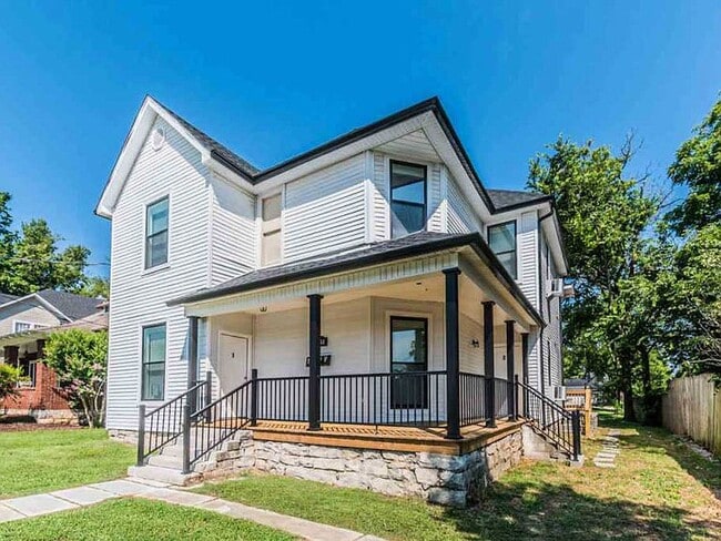 1151 Kentucky St, Unit 1 in Bowling Green, KY - Foto de edificio - Building Photo