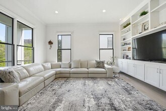 2504 12th St N in Arlington, VA - Foto de edificio - Building Photo