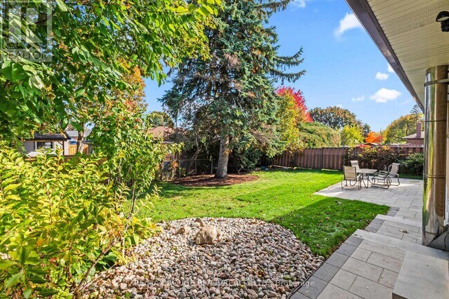 745 Glengrove St in Oshawa, ON - Building Photo - Building Photo