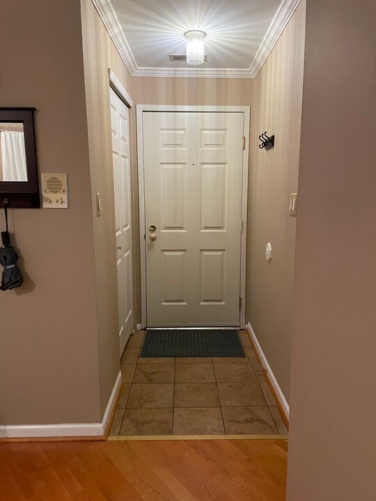 2751 Pennsylvania Ave, Unit Greenshire in Philadelphia, PA - Building Photo