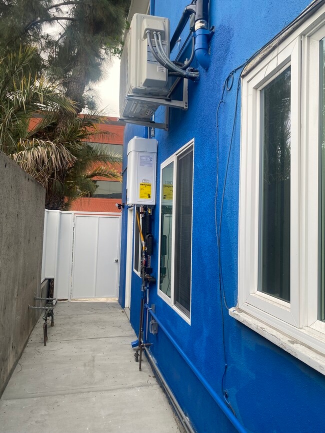 405 W Broadway, Unit E in Glendale, CA - Foto de edificio - Building Photo